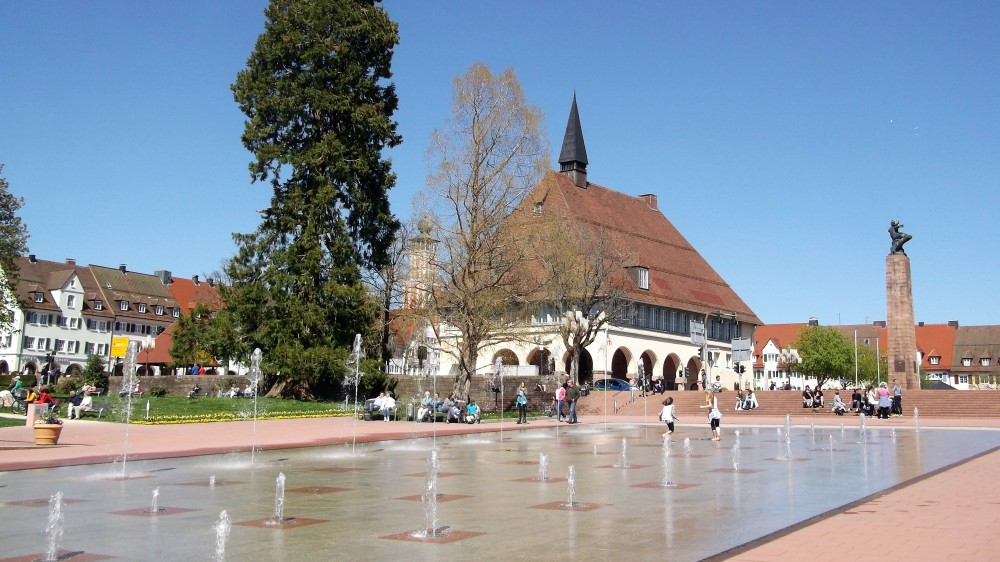 Baden-Wurttemberg-Freudenstadt-don-viajon-plazas-grandes-alemania