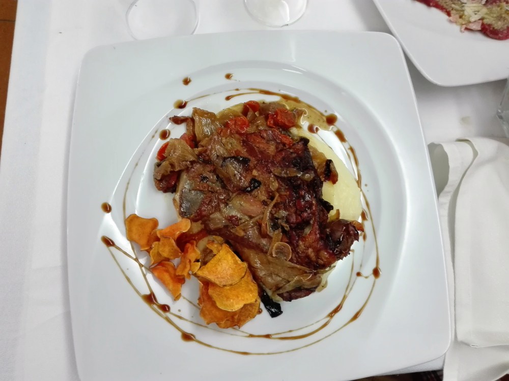 Besalu-comida-catalana-don-viajon-espana