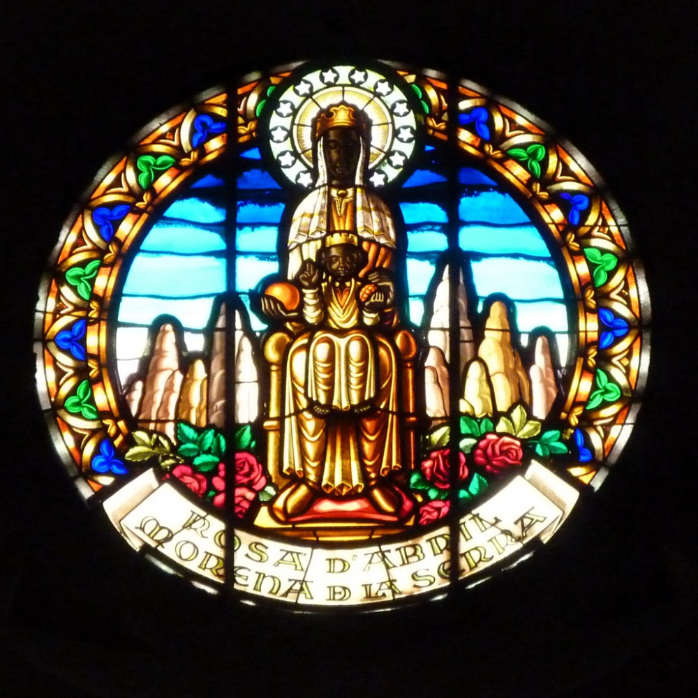 Virgen-de-Montserrat-roseton-santuario-espana-catalunya