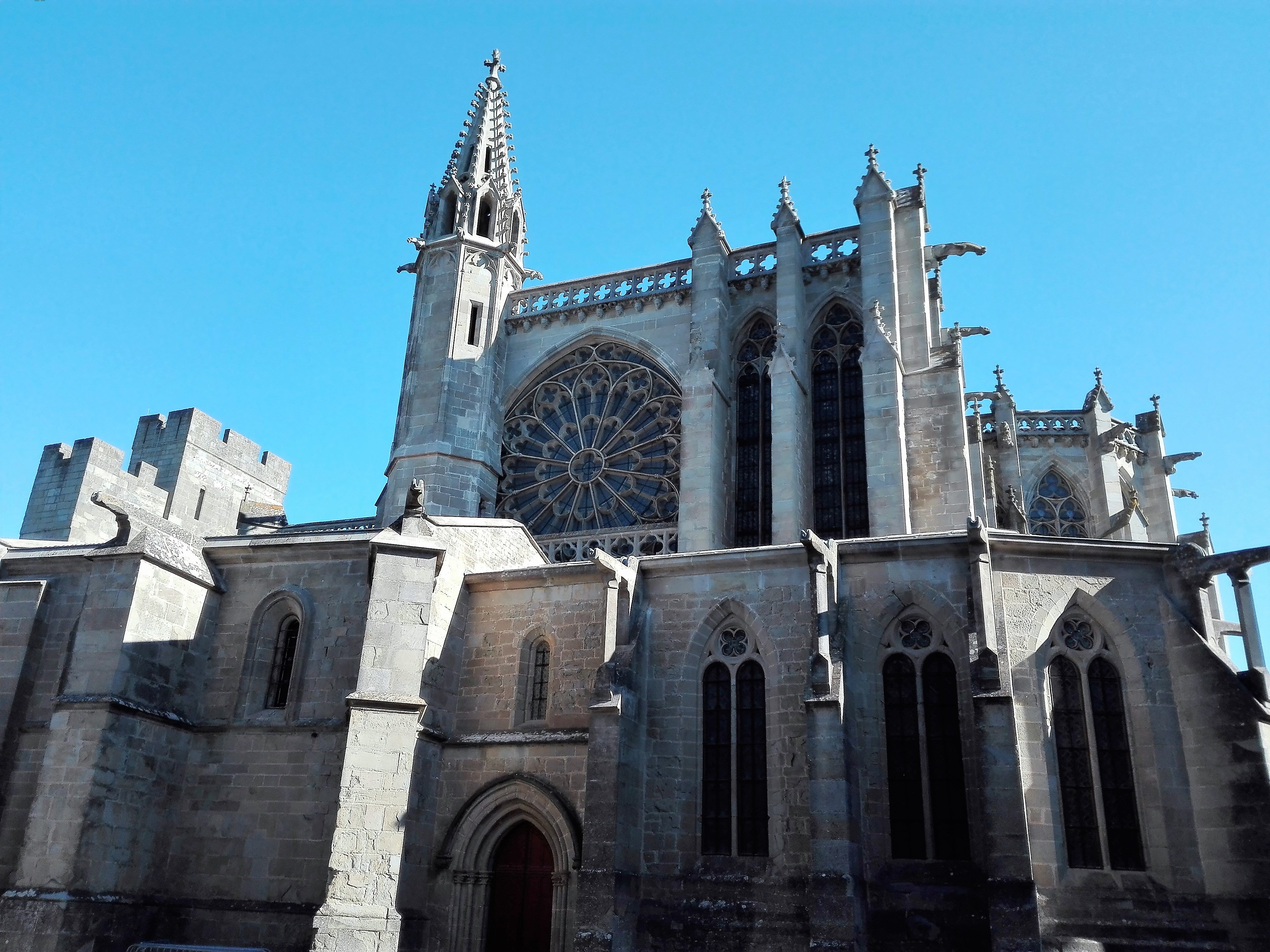 Carcasona-basilica-de-san-nazaire-donviajon-romanico-gotico-francia