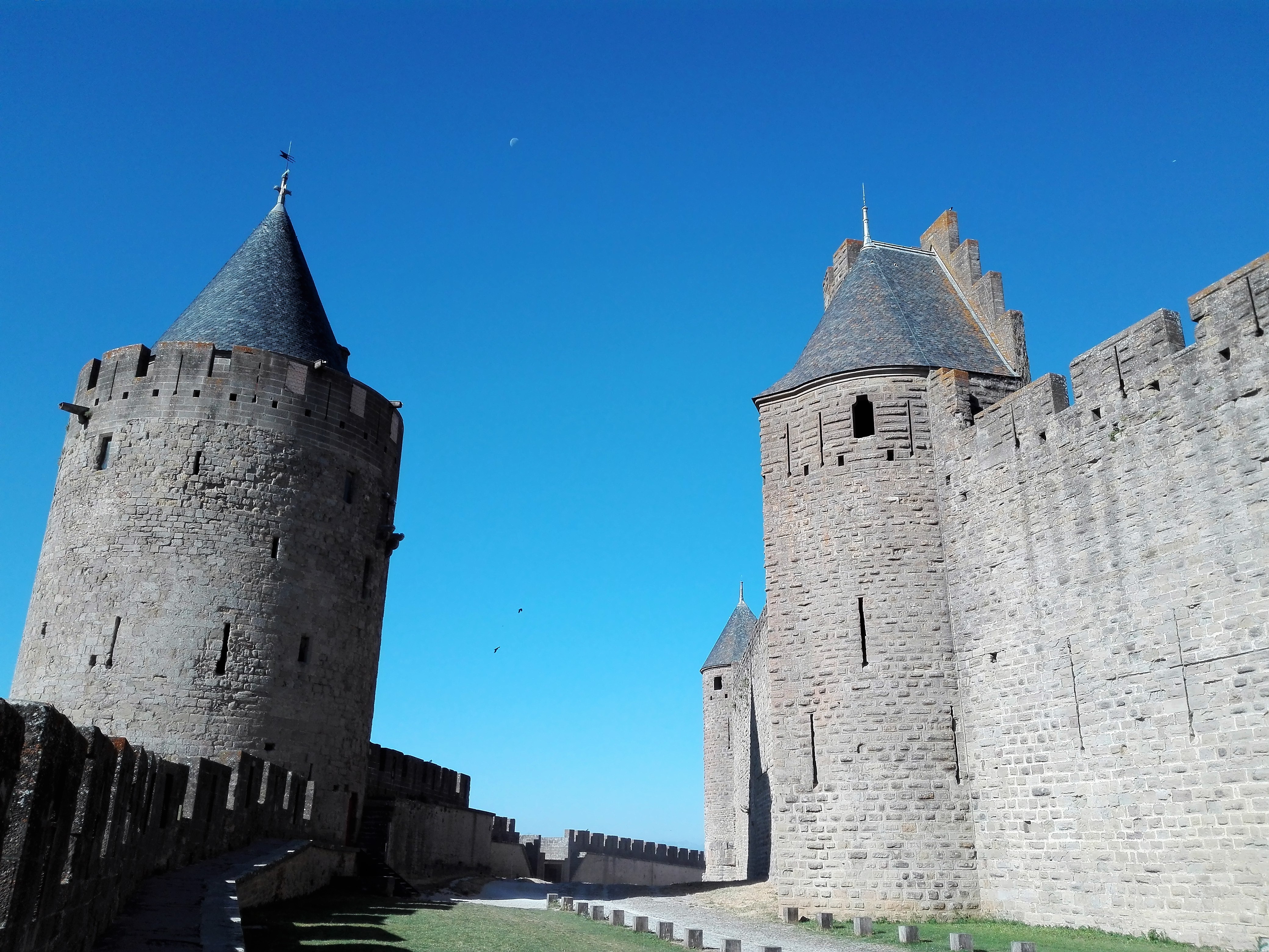Carcasona-torres-medievales-donviajon-murallas-medievales-francia