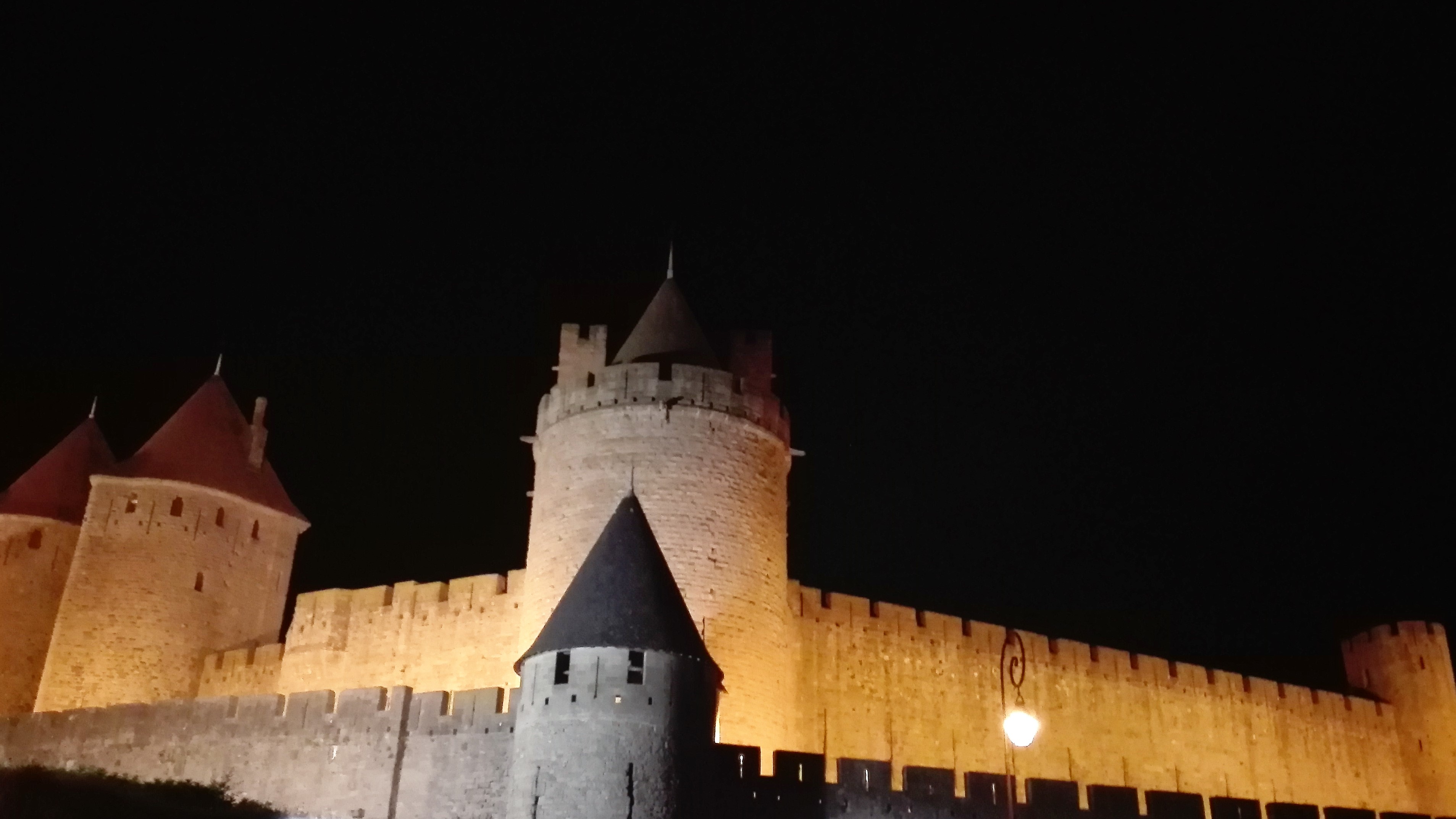 Carcassonne-murallas-medievales-donviajon-languedoc-francia
