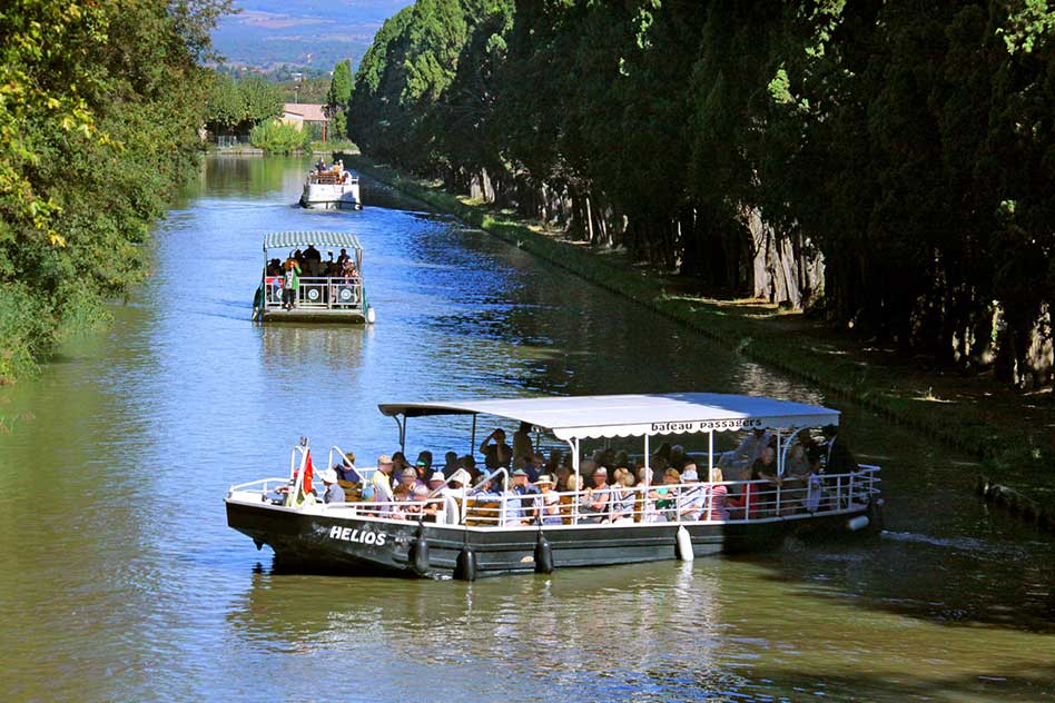 Carcassonne-navigationcroisiere-canal-du-midi-francia