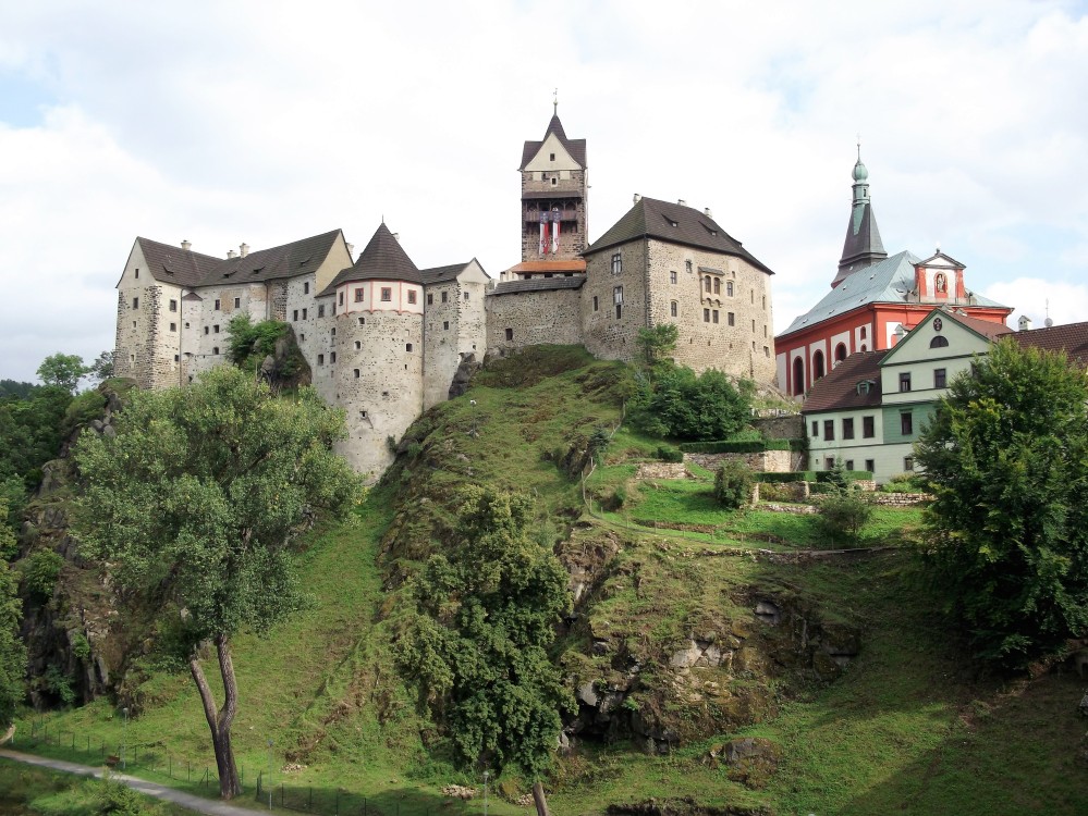 Loket-castillo-fortaleza-medieval-donviajon-republica-checa