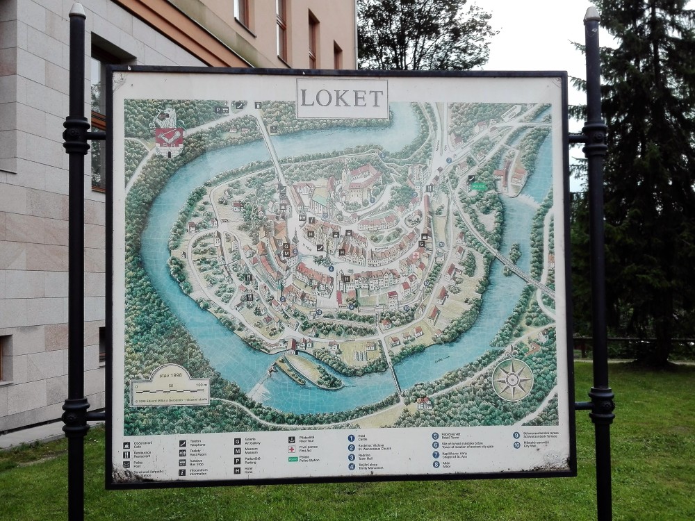 Loket-meandro-medieval-donviajon-rio-ohre-republica-checa