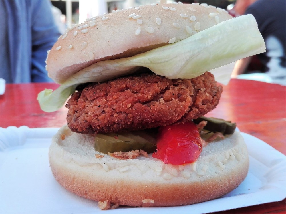 hamburguesa-de-calabaza-donviajon-kuerbisausstellung-diversion-kuerbisburger-ludwigsburg-alemania