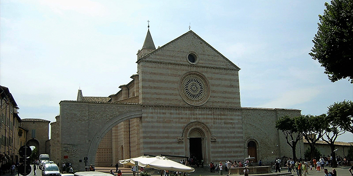 Asis-basilica-de-santa-clara-de-asis-donviajon-arte-cultura-religiosidad-crisitiana-turismo-italia