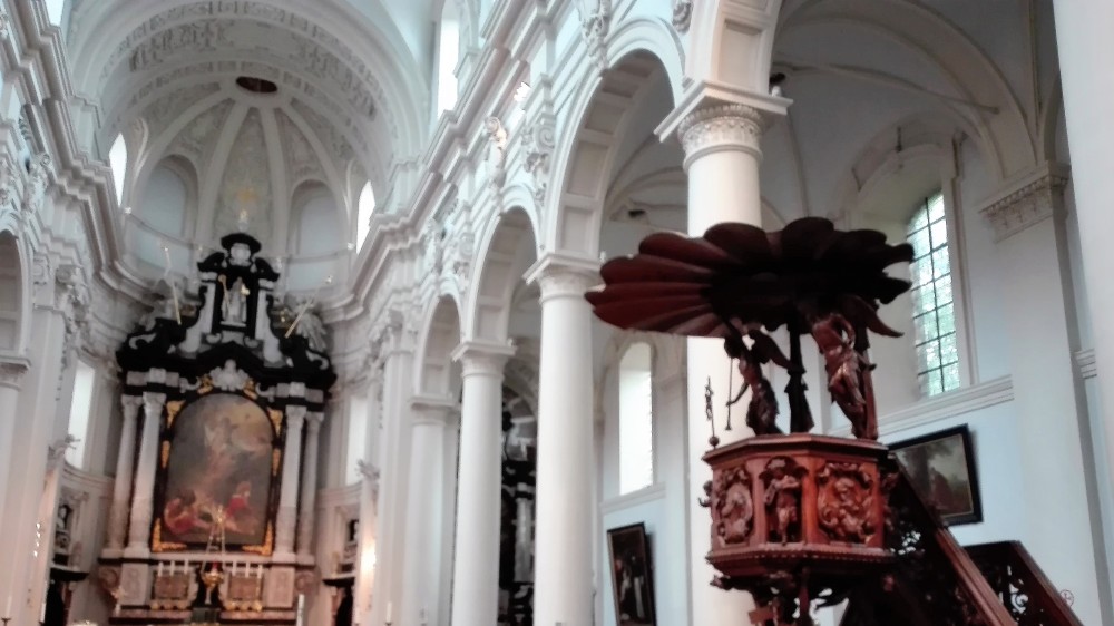 Brujas-arte-religioso-barroco-donviajon-iglesias-catolicas-flandes-belgica