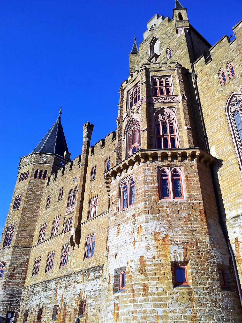 Castillo-de-Hohenzollern-donviajon-castillos-bonitos-de-alemania-turismo-baden-wurttemberg