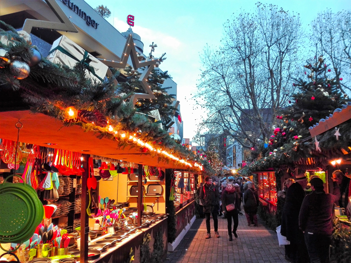 mercado-de-navidad-donviajon-Esslingen-am-Neckar-compras-navidenas-adornos-artesanias-decoraciones-turismo-alemania
