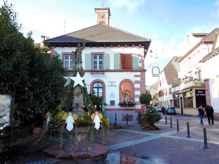 Ribeauville-oficina-de-informacion-turistica-donviajon-pueblos-bonitos-de-alsacia-francia