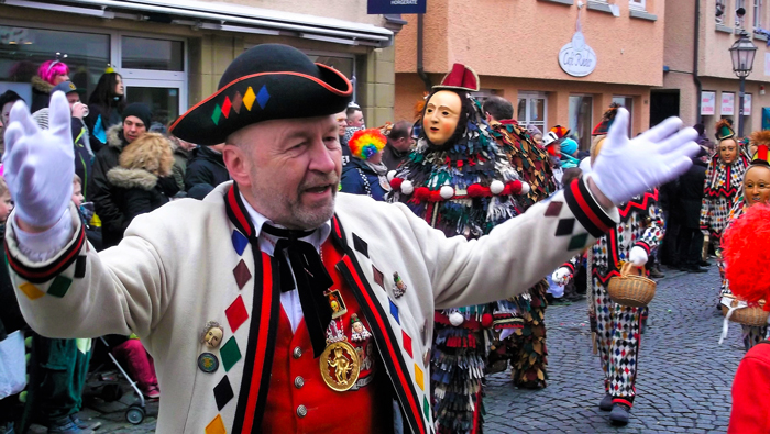 Weil-der-Stadt-donviajon-narrenzunft-turismo-de-carnaval-baden-wurttemberg-alemania