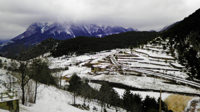 Gisclareny-Parque-natural-de-Cadi-Moixero-donviajon-naturaleza-senderismo-turismo-de-aventura-en-invierno-sierra-del-Cadi-catalunya-espanya