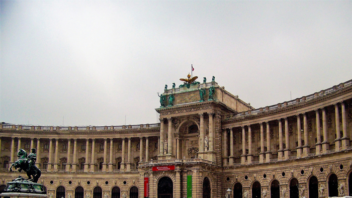 Viena-castillo-nuevo-Neue-Burg-donviajon-arte-centro-historico-turismo-cultural-Viena-invierno-Austria