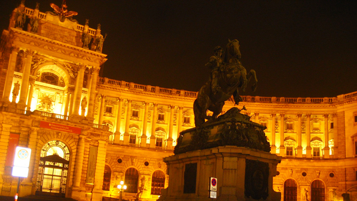 Viena-teatro-de-la-operal-estatal-donviajon-arte-cultural-turismo-de-invierno-austria