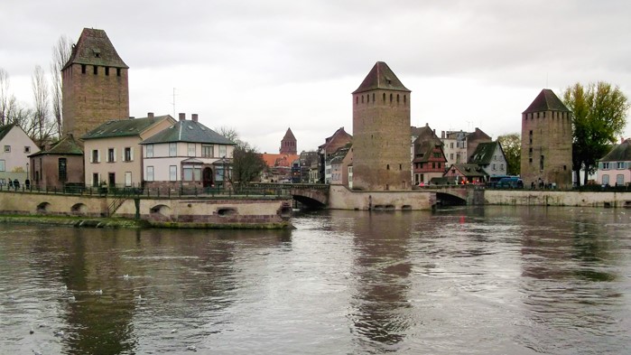 Estrasburgo-puente-de-las-tres-torres-donviajon-turismo-alsacia-francia