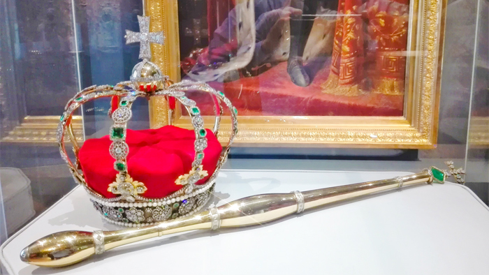 Museo-Estatal-de-Württemberg-donviajon-turismo-cultural-joyas-de-la-corona-Stuttgart-Baden-Wurttemberg-Alemania