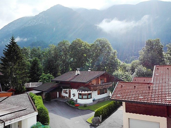 Achenkirch-casas-tipicas-del-tirol-don-viajon-turismo-aventura-naturaleza-alpes-austria