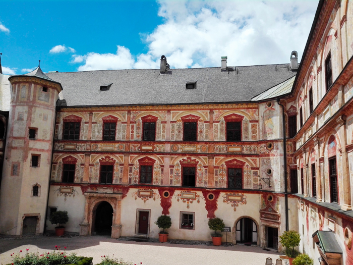 el-castillo-de-Tratzberg-donviajon-arte-gotico-renacentista-turismo-cultural-Jenbach-Tirol-Austria