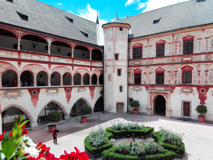 El-castillo-de-Tratzberg-donviajon-turismo-cultural-arte-renacentista-Jenbach-Tirol-Austria