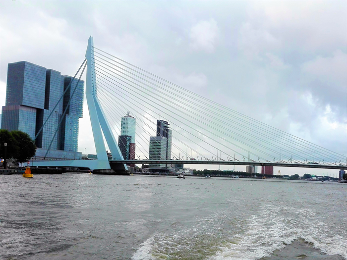 rio-nuevo-mosa-don-viajon-turismo-aventura-cultural-puente-Erasmus-Roterdam-Holanda