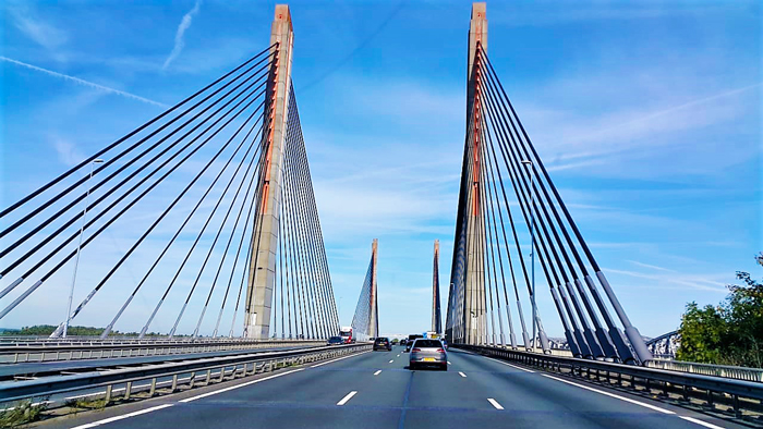 Arquitectura-moderna-puentes-don-viajon-turismo-recreativo-cultural-Paises-Bajos