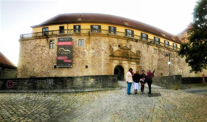 Castillo-medieval-Tubingen-don-viajon-turismo-cultural-arqueologico-las-inseparables-Suabia-Alemania