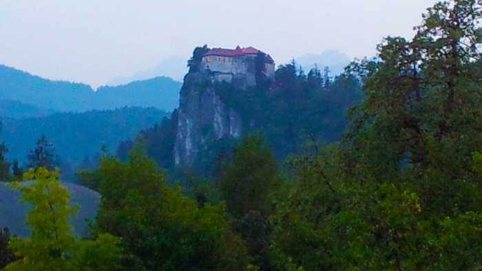 El-castillo-de-Bled-don-viajon-turismo-aventura-naturaleza-Alpes-Julianos-Eslovenia